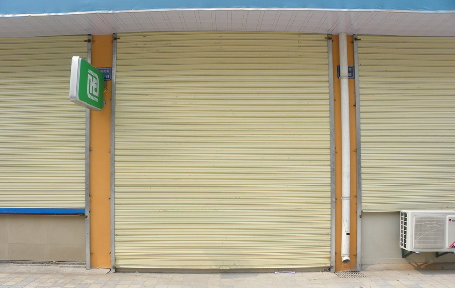 大强装饰工程：宜宾长宁专业卷帘门制作，服务范围宜宾市九县一区，联系电话：15528998885